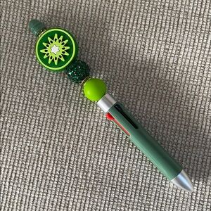 Kiwi 🥝 Pen (Writes in 4 Different Colors)!